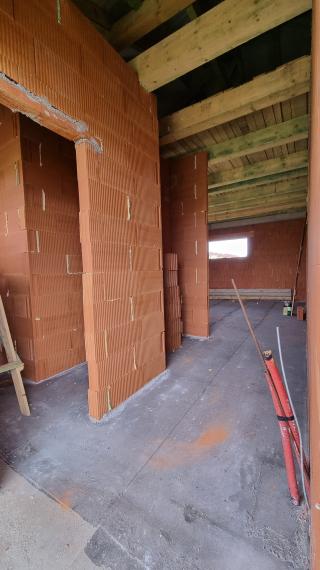 4.izb. BUNGALOV 140 m2, POZEMOK 584 m2