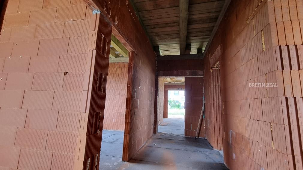 4.izb. BUNGALOV 140 m2, POZEMOK 584 m2