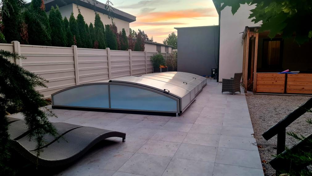 ZNÍŽENÁ CENA za SUPER 6 izb. RD 202 m2, pozemok 700 m2, bazén-tepelné čerpadlo, ohrev na 31 st., protiprúd, slaná voda