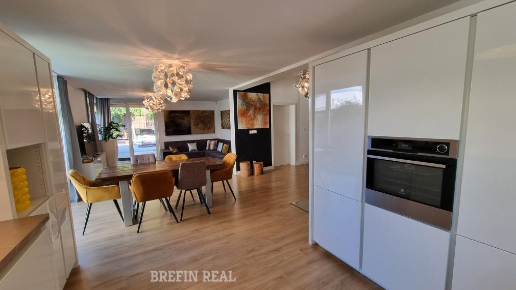 ZNÍŽENÁ CENA za SUPER 6 izb. RD 202 m2, pozemok 700 m2, bazén-tepelné čerpadlo, ohrev na 31 st., protiprúd, slaná voda