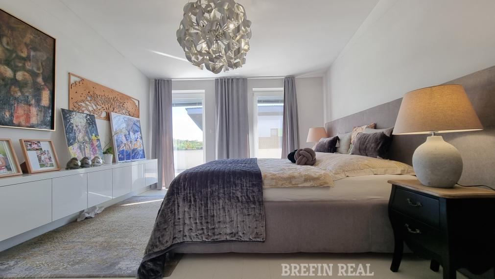 ZNÍŽENÁ CENA za SUPER 6 izb. RD 202 m2, pozemok 700 m2, bazén-tepelné čerpadlo, ohrev na 31 st., protiprúd, slaná voda