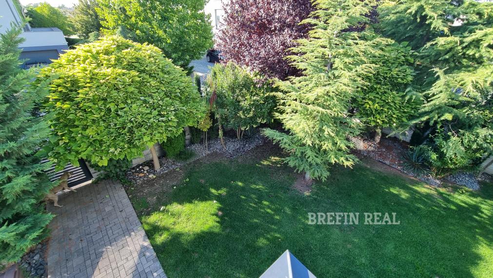 ZNÍŽENÁ CENA za SUPER 6 izb. RD 202 m2, pozemok 700 m2, bazén-tepelné čerpadlo, ohrev na 31 st., protiprúd, slaná voda