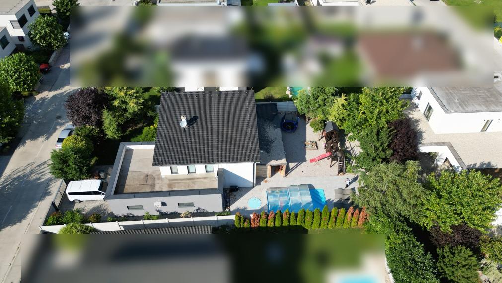 ZNÍŽENÁ CENA za SUPER 6 izb. RD 202 m2, pozemok 700 m2, bazén-tepelné čerpadlo, ohrev na 31 st., protiprúd, slaná voda