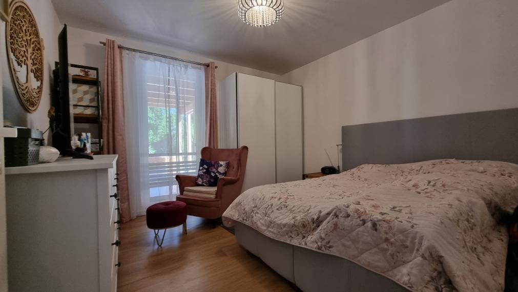 ZNÍŽENÁ CENA za SUPER 6 izb. RD 202 m2, pozemok 700 m2, bazén-tepelné čerpadlo, ohrev na 31 st., protiprúd, slaná voda