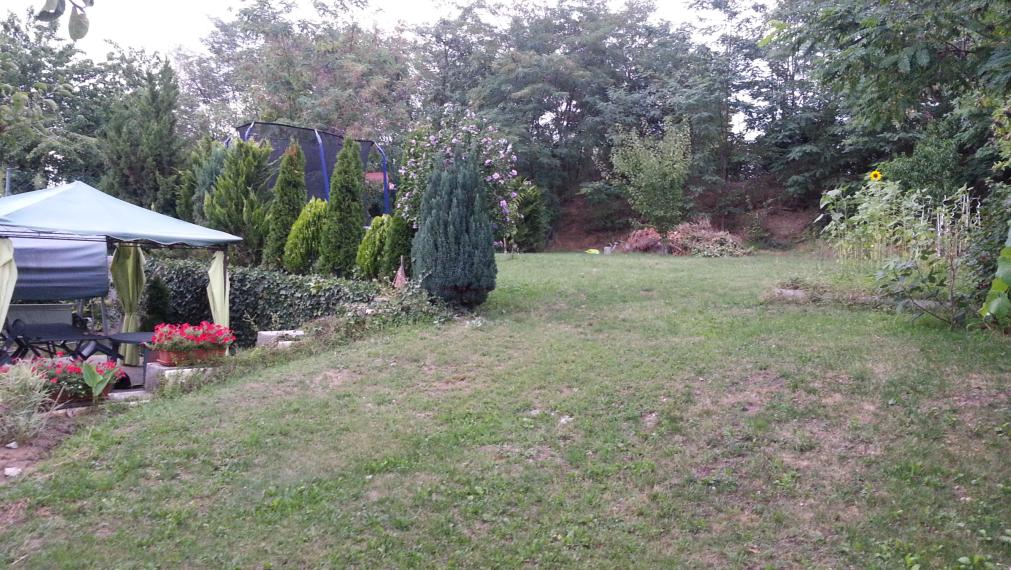 Na predaj: pozemok 461 m² s rekreačnou chatou, Bratislava – Devínska Nová Ves