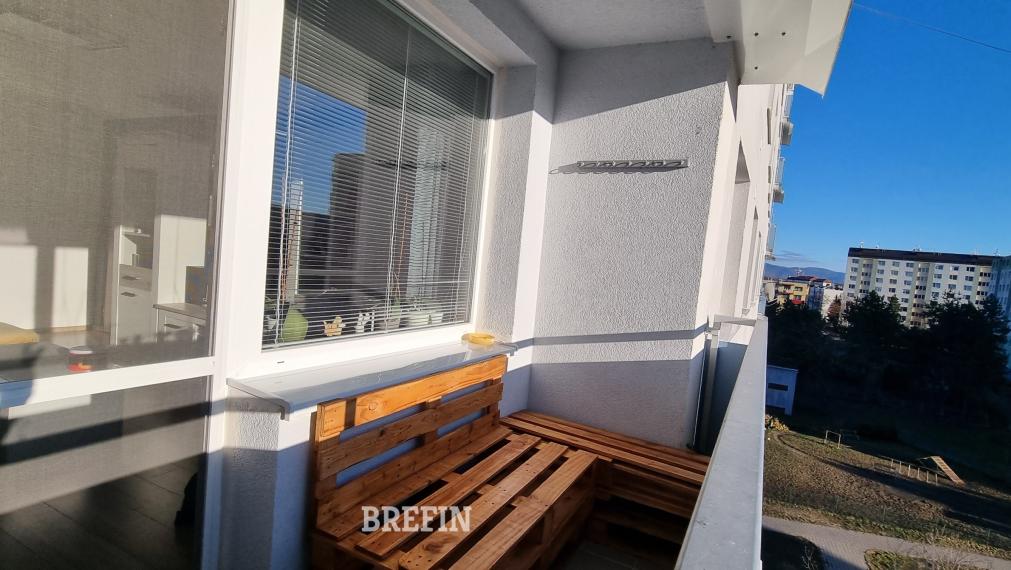 VEĽKÝ 2-izb. byt 65,69 m2-CENTRUM-Záhorácka ulica