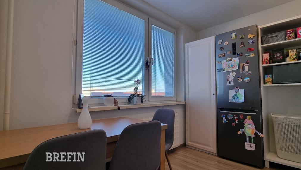 VEĽKÝ 2-izb. byt 65,69 m2-CENTRUM-Záhorácka ulica