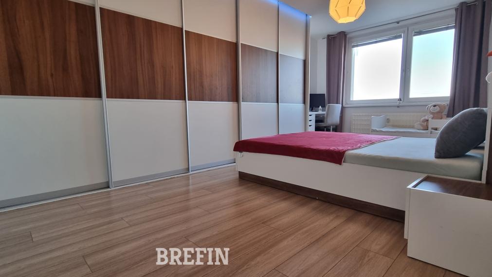 VEĽKÝ 2-izb. byt 65,69 m2-CENTRUM-Záhorácka ulica