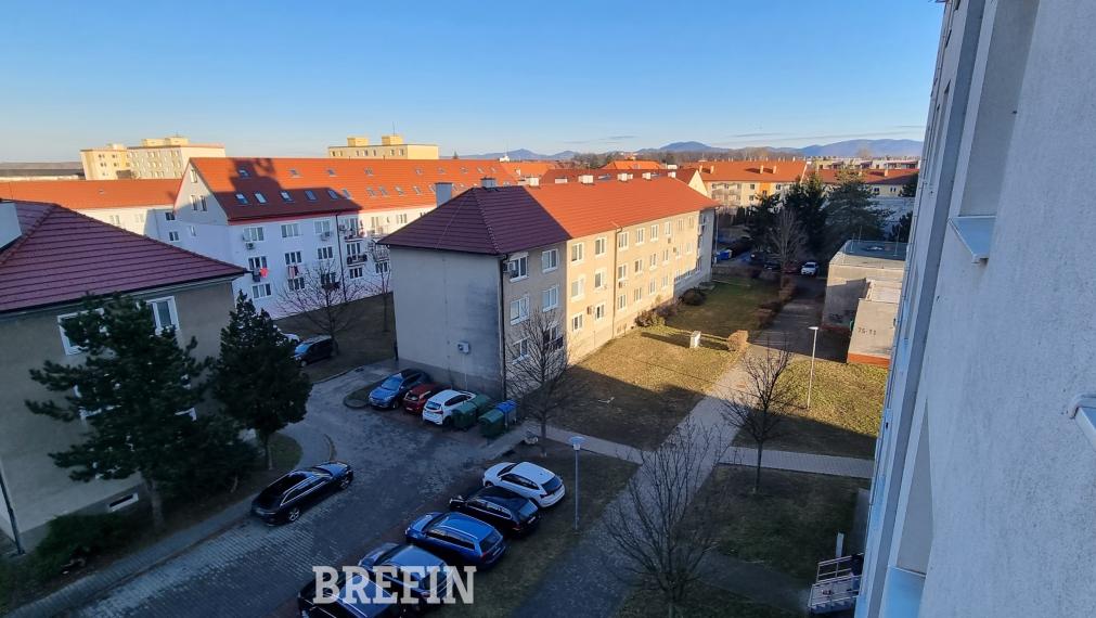 VEĽKÝ 2-izb. byt 65,69 m2-CENTRUM-Záhorácka ulica