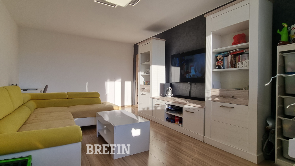 VEĽKÝ 2-izb. byt 65,69 m2-CENTRUM-Záhorácka ulica