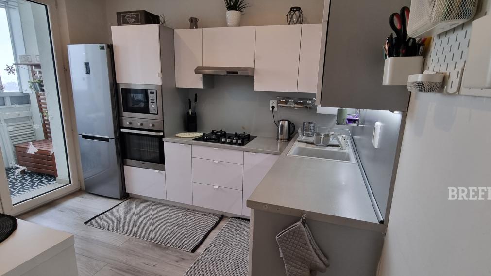 Moderný 3-izbový byt s klimatizáciou a zasklenou loggiou, 13/13 – Smolenická, Petržalka