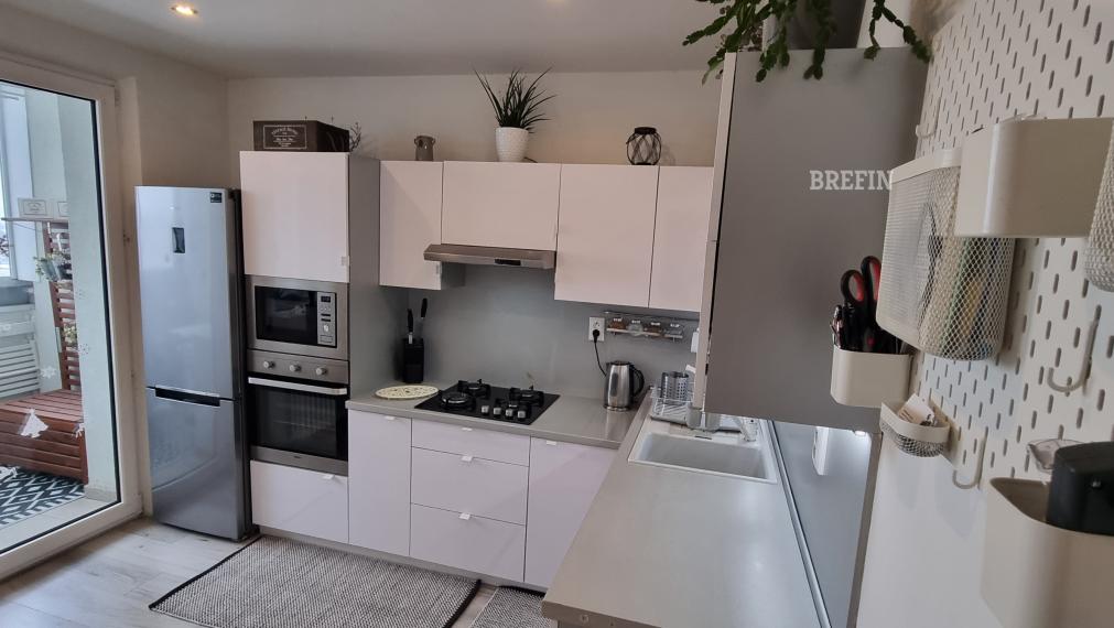 Moderný 3-izbový byt s klimatizáciou a zasklenou loggiou, 13/13 – Smolenická, Petržalka