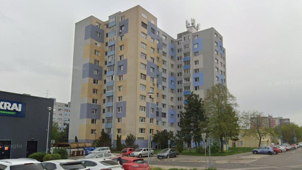 Moderný 3-izbový byt s klimatizáciou a zasklenou loggiou, 13/13 – Smolenická, Petržalka