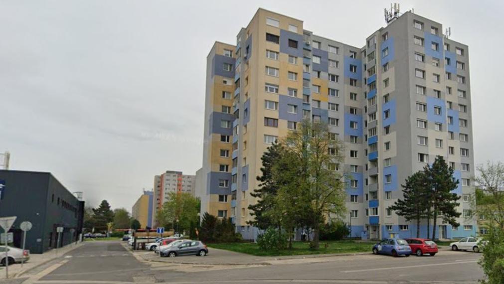 Moderný 3-izbový byt s klimatizáciou a zasklenou loggiou, 13/13 – Smolenická, Petržalka