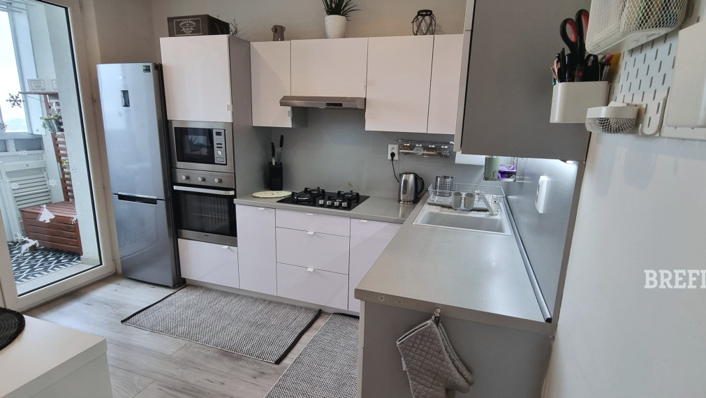 Moderný, zariadený 3.izb. byt, klimatizácia, zasklená loggia – Smolenická, Petržalka