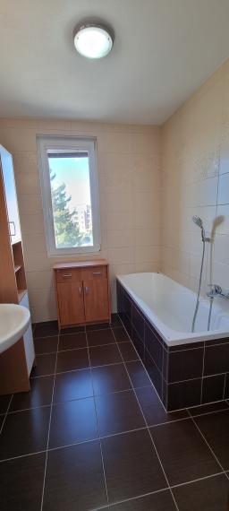 VEĽKÝ, MODERNÝ 3.izb. BYT Bezručová ul.