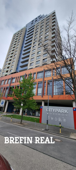 Garážové státie pri výťahu-City Park Ružinov, Plynárenská 3A/3D
