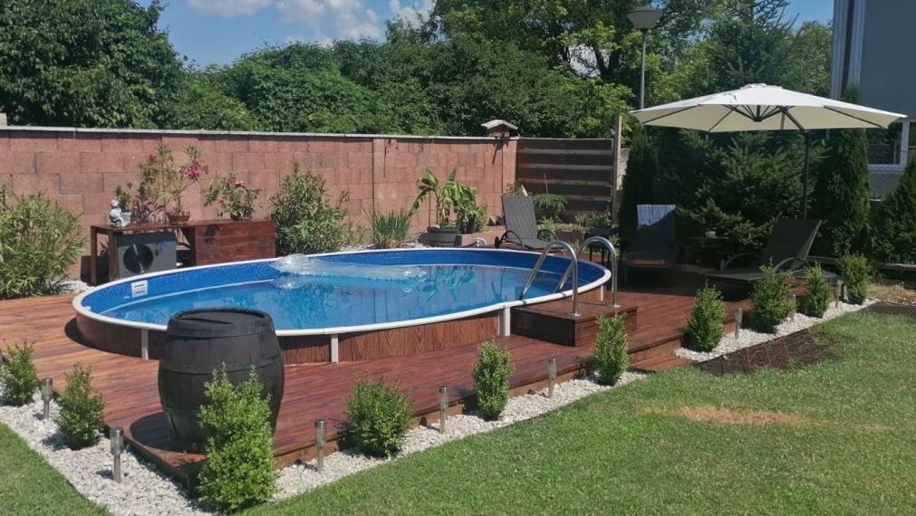 Ideálne spojenie PRIESTOR, KOMFORT, SÚKROMIE - 6-izb. RD vo Vajnoroch | bazén | garáž | 232 m²