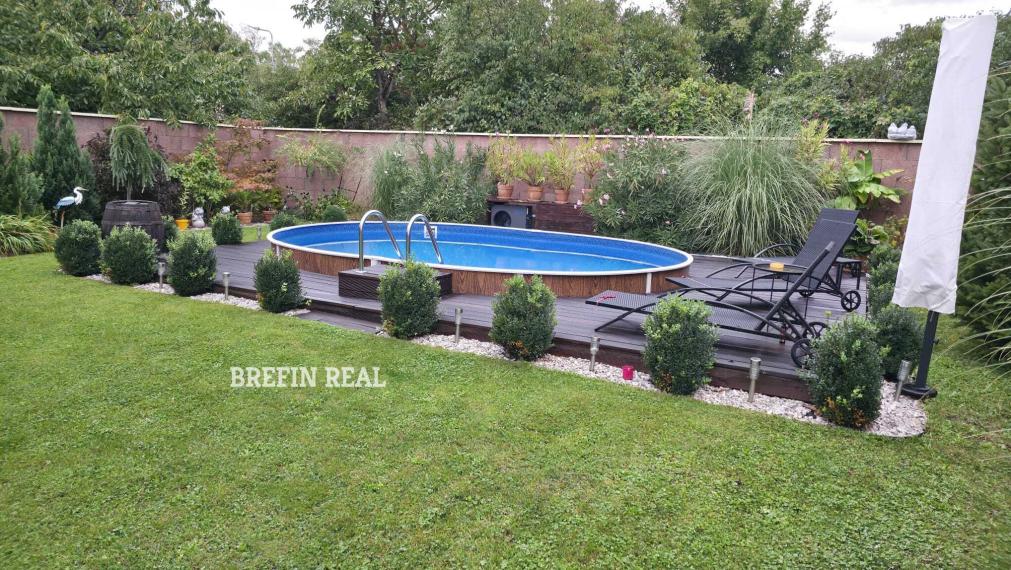 Ideálne spojenie PRIESTOR, KOMFORT, SÚKROMIE - 6-izb. RD vo Vajnoroch | bazén | garáž | 232 m²