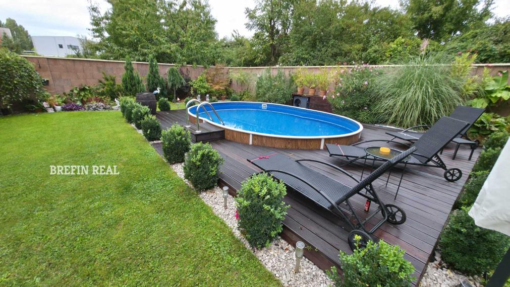 Ideálne spojenie PRIESTOR, KOMFORT, SÚKROMIE - 6-izb. RD vo Vajnoroch | bazén | garáž | 232 m²