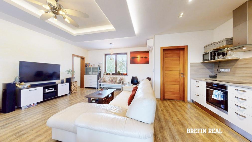 NADŠTANDARTNÝ a MODERNÝ 188 m2, 5-izbový DOM