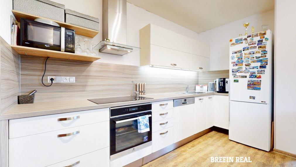 NADŠTANDARTNÝ a MODERNÝ 188 m2, 5-izbový DOM