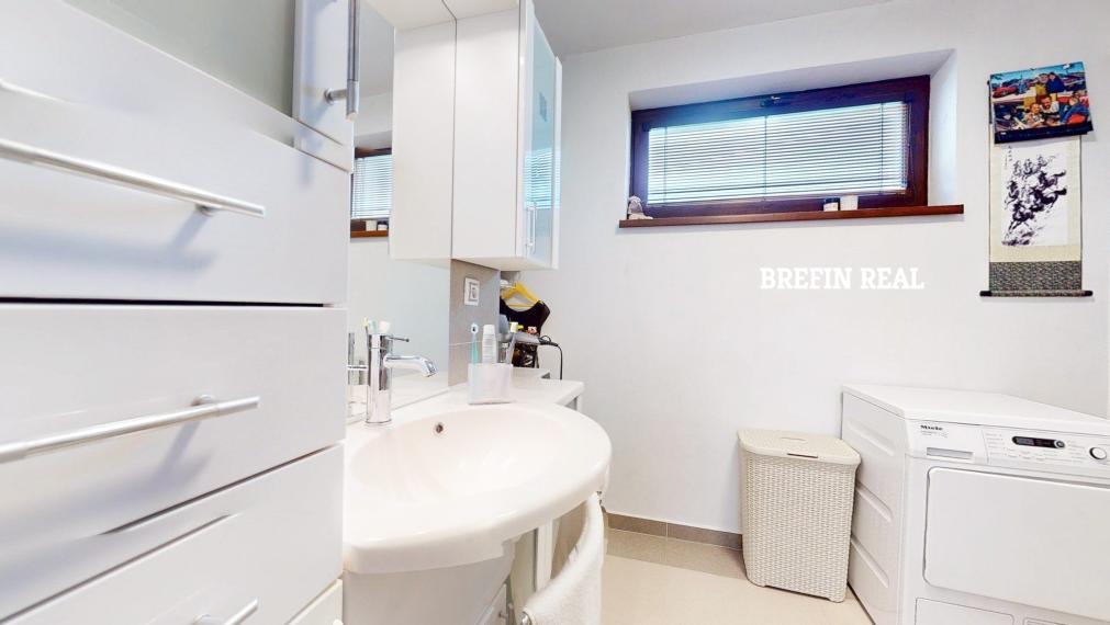 NADŠTANDARTNÝ a MODERNÝ 188 m2, 5-izbový DOM