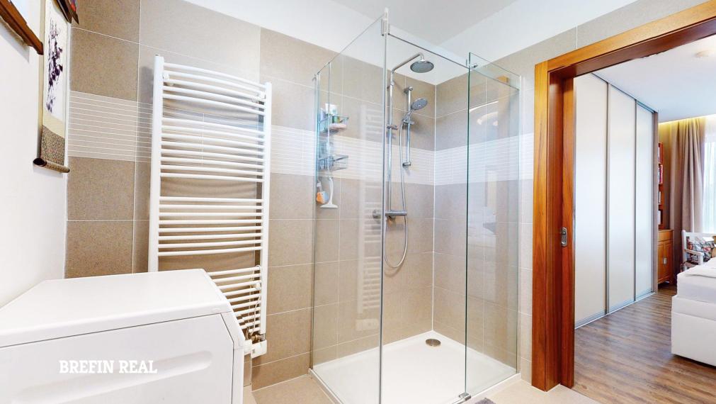 NADŠTANDARTNÝ a MODERNÝ 188 m2, 5-izbový DOM