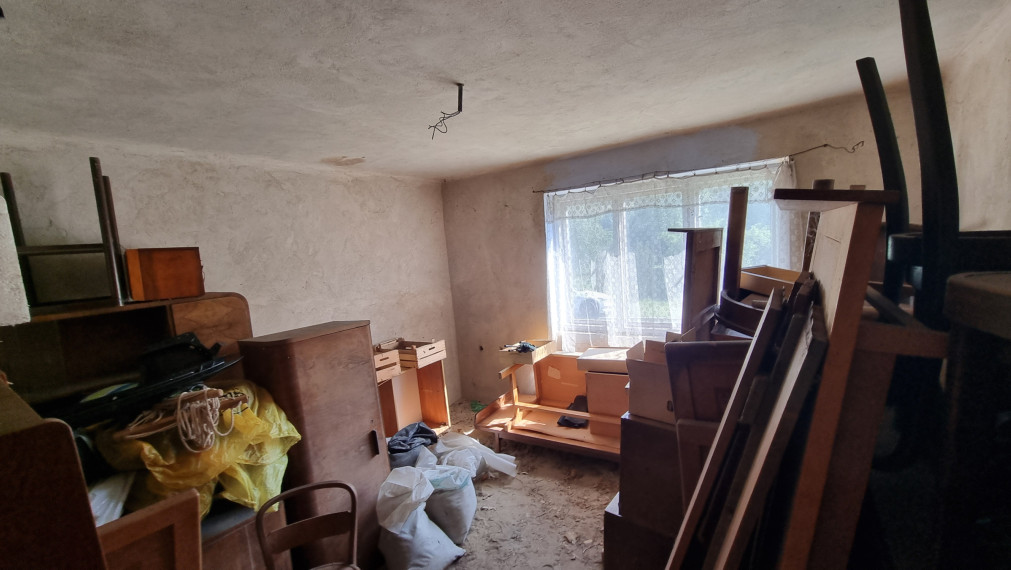 VEĽKÝ 1020 m² POZEMOK POD LESOM V BORINKE – POKOJ, PRÍRODA A POTENCIÁL