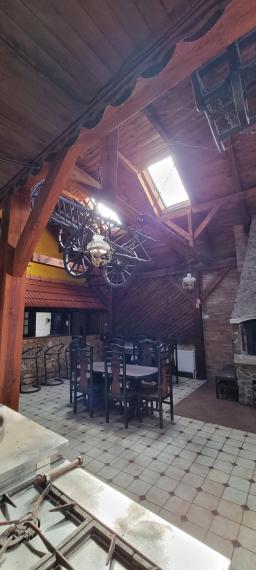 Bývalé pohostinstvo s atmosférou vidieka | 758 m² pozemok | široké možnosti využitia | Studienka