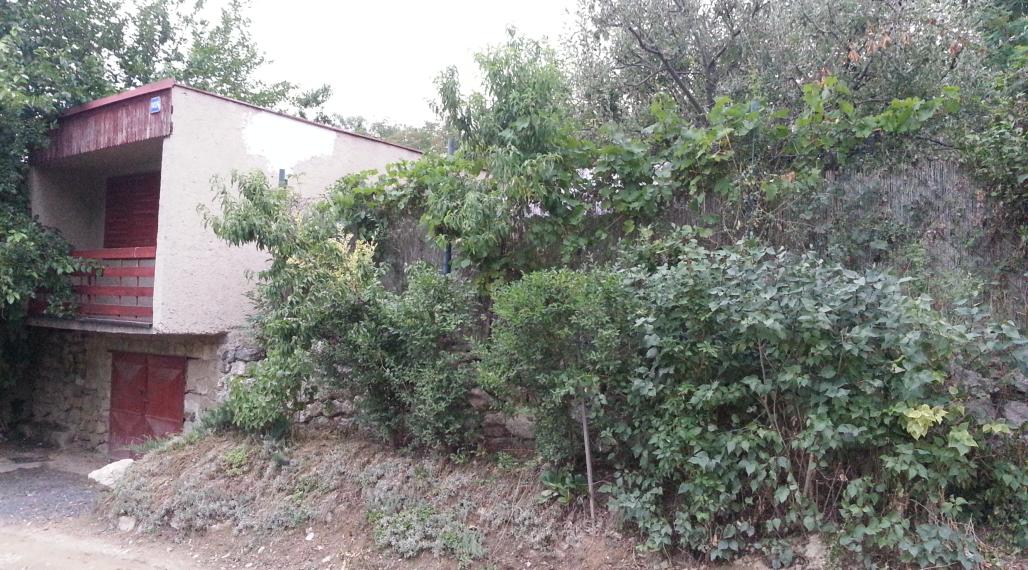 Na predaj: pozemok 461 m² s rekreačnou chatou, Bratislava – Devínska Nová Ves