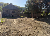 DOM s veľkým pozemkom -1020 m2 - fotografia 9