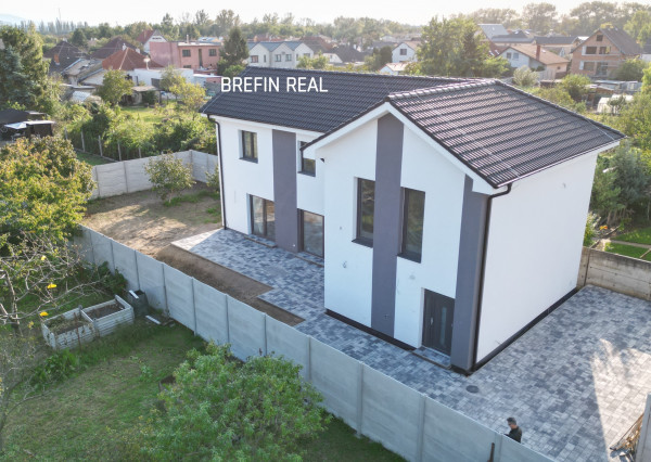 5i RD-170 m2- 2x kuchyňa- 2x kúpeľňa- 3x WC- 2x sklad- 3x parkovisko-483 m2 pozemok