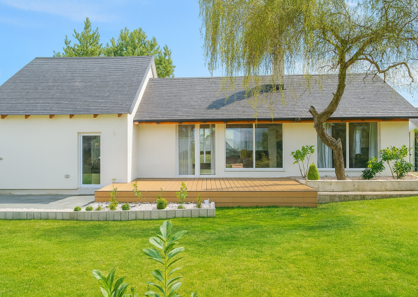 Štýlový 120 m2 ENERGETICKY úsporný DREVODOM s bazénom, POZEMOK 800 m2, pri lese