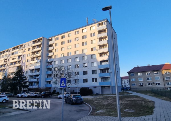 VEĽKÝ 2-izb. byt 65,69 m2-CENTRUM-Záhorácka ulica