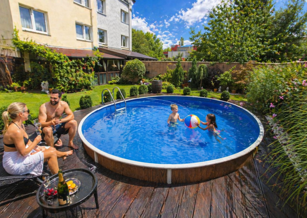 Ideálne spojenie PRIESTOR, KOMFORT, SÚKROMIE - 6-izb. RD vo Vajnoroch | bazén | garáž | 232 m²