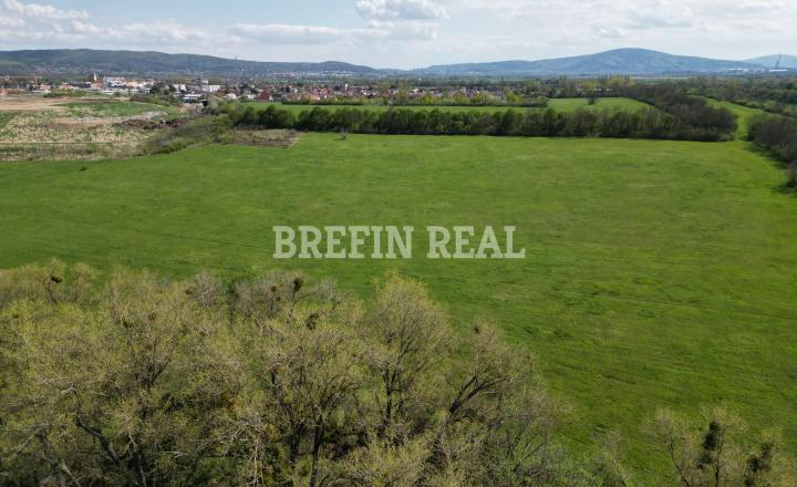 ZNÍŽENÁ CENA-investičný POZEMOK v Stupave 568 m2-DOHODA MOŽNÁ - fotografia 6
