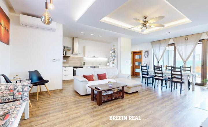 5-izbový bungalov s tromi kúpeľňami a pozemkom 769 m² - fotografia 13