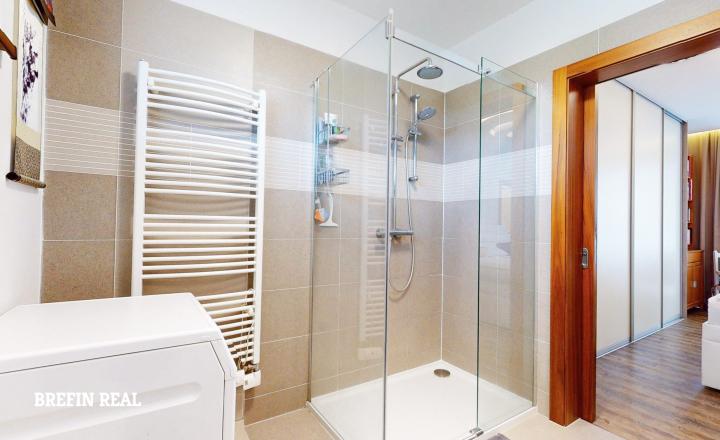 5-izbový bungalov s tromi kúpeľňami a pozemkom 769 m² - fotografia 28