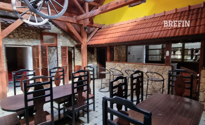 Multifunkčný RD-bývanie+prenájom-obchod-služby-penzión - fotografia 11